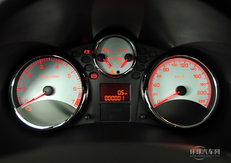 2011款 三廂 1.6L 手動馭樂版