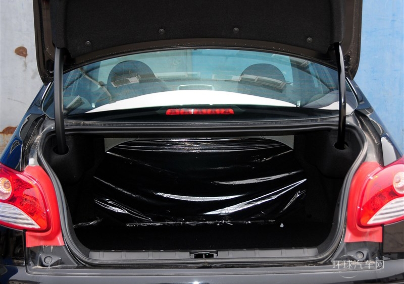 2011款 三廂 1.6L 自動馭樂版