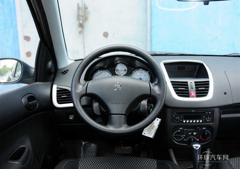 2011款 三廂 1.6L 自動馭樂版