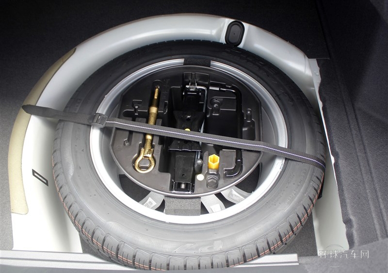 2013款 2.3L 兩周年紀念 自動智享版