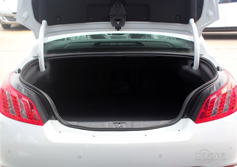 2013款 2.3L 兩周年紀念 自動智享版