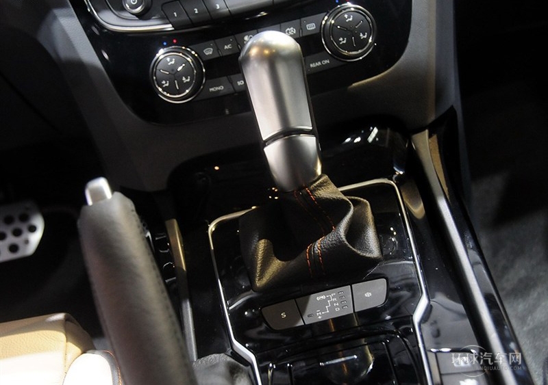 2014款 2.3L 羅蘭·加洛斯版