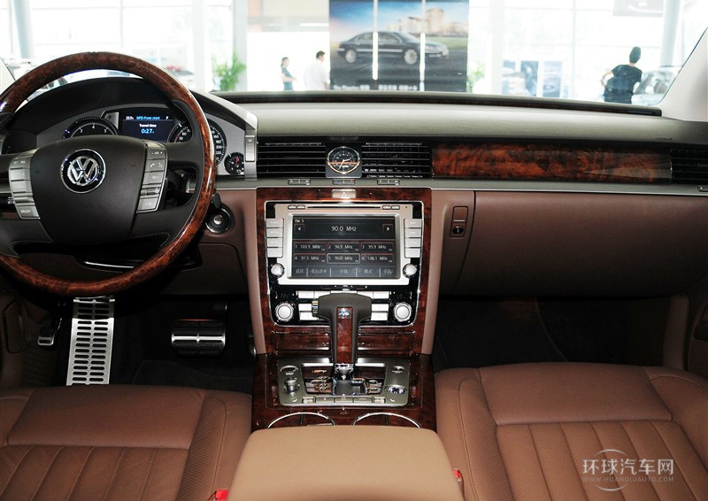 2012款 3.0L 行政型