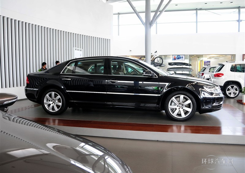 2012款 3.0L 行政型