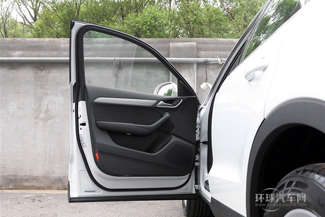 2015款 30 TFSI 進(jìn)取型