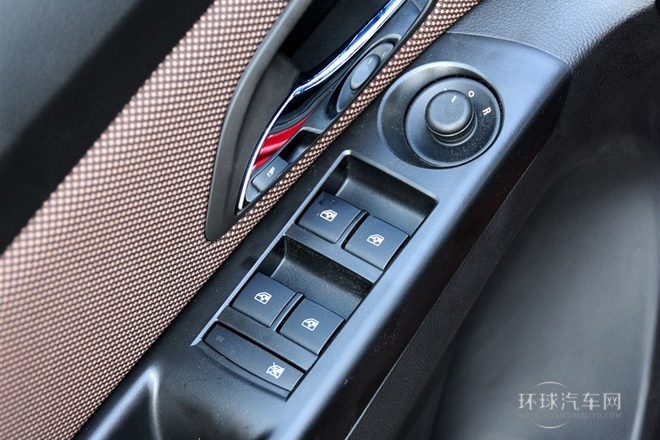 2013款 掀背 1.6L 手動豪華型