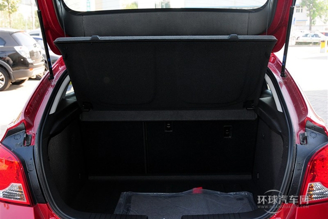 2013款 掀背 1.6L 手動豪華型