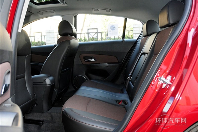 2013款 掀背 1.6L 手動(dòng)豪華型