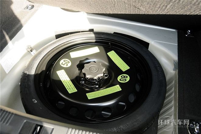 2013款 35 TFSI 自動豪華型