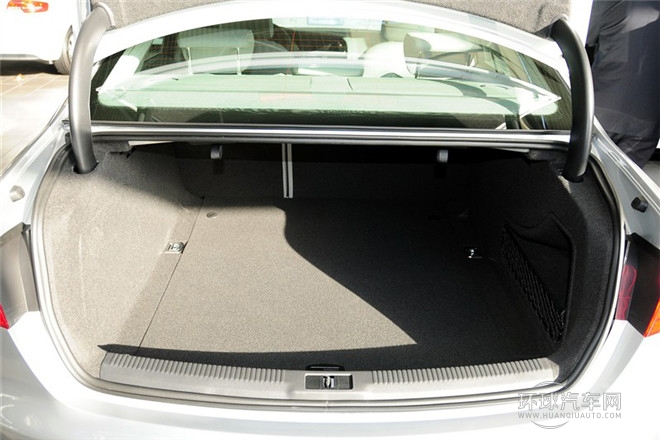 2013款 35 TFSI 自動豪華型