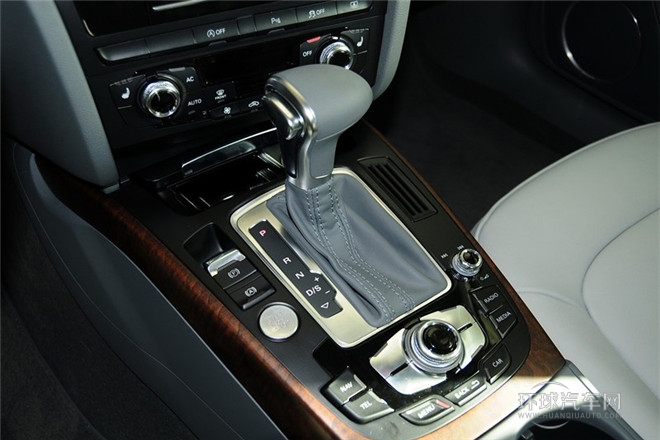 2013款 35 TFSI 自動(dòng)豪華型