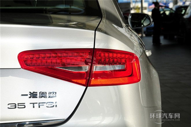 2013款 35 TFSI 自動豪華型