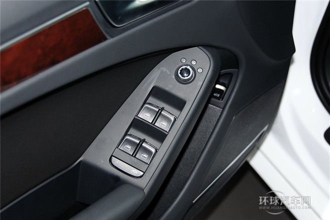 2013款 35 TFSI 自動舒適型