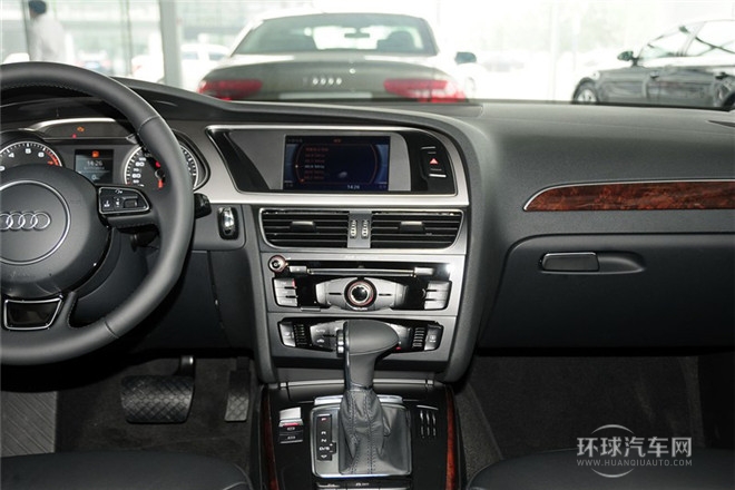 2013款 35 TFSI 自動舒適型