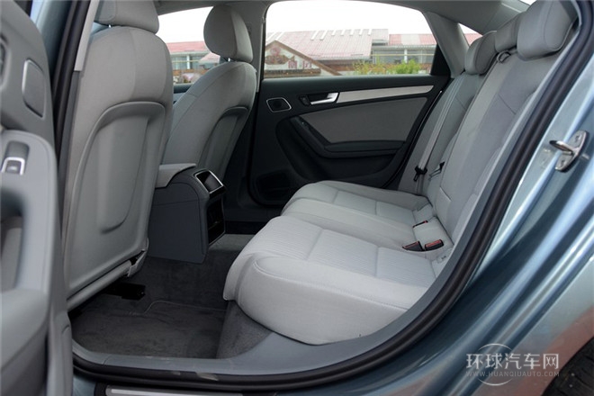 2013款 30 TFSI 自動舒適型