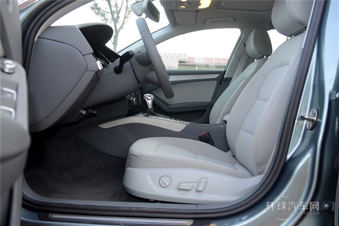 2013款 30 TFSI 自動(dòng)舒適型