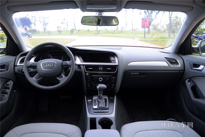 2013款 30 TFSI 自動舒適型