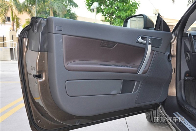 2012款2.5T手自一體敞篷版