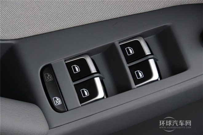 2013款 30 TFSI 手動舒適型