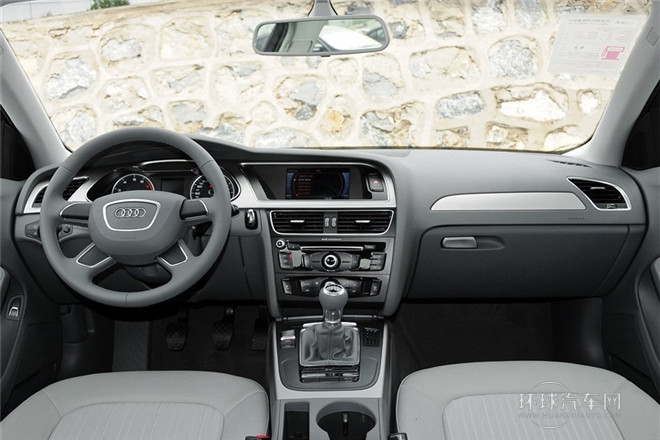 2013款 30 TFSI 手動舒適型