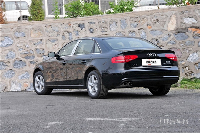 2013款 30 TFSI 手動(dòng)舒適型