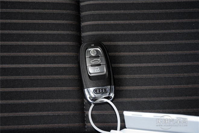 2015款 45 TFSI quattro個(gè)性運(yùn)動型