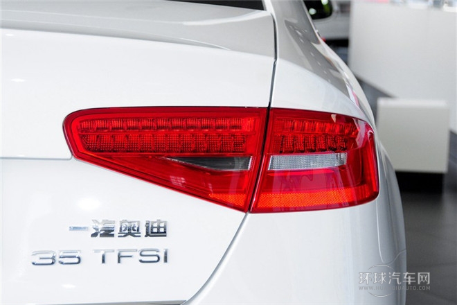 2015款 35 TFSI 自動標準型