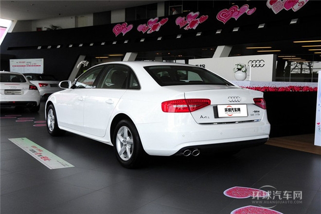 2015款 35 TFSI 自動(dòng)標(biāo)準(zhǔn)型