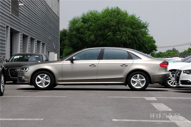 2015款 30 TFSI 自動舒適型