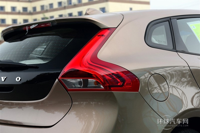 2015款1.6T智逸版