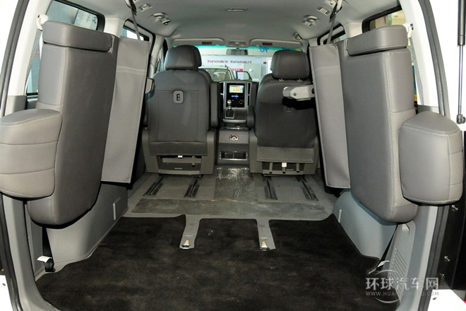 2014款 2.4L 公務型