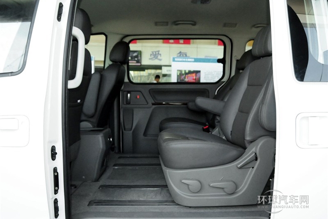 2014款 2.4L 公務型