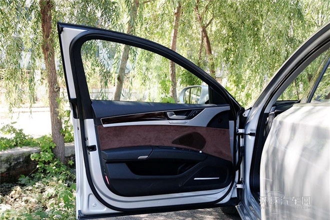 2013款 A8L 55 TFSI quattro尊貴型