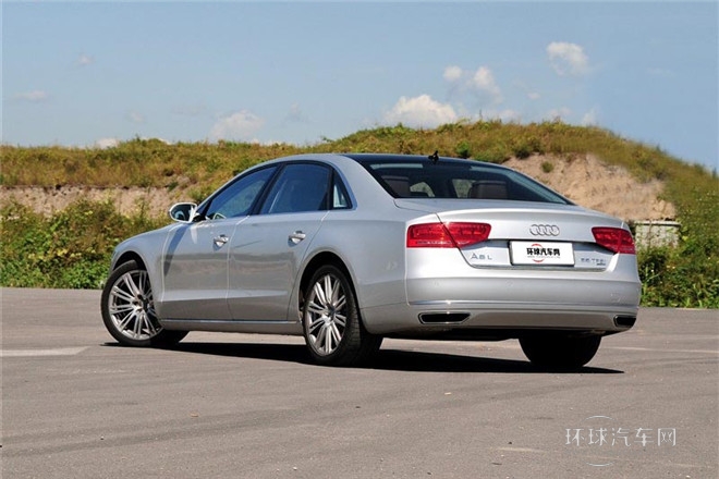 2013款 A8L 55 TFSI quattro尊貴型