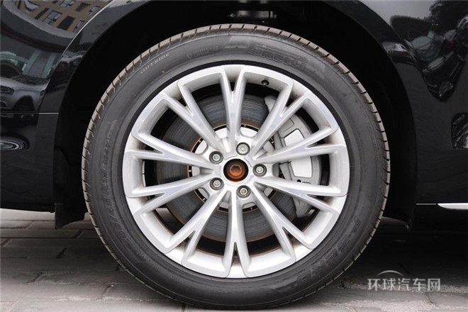 2013款 A8L 55 TFSI quattro豪華型