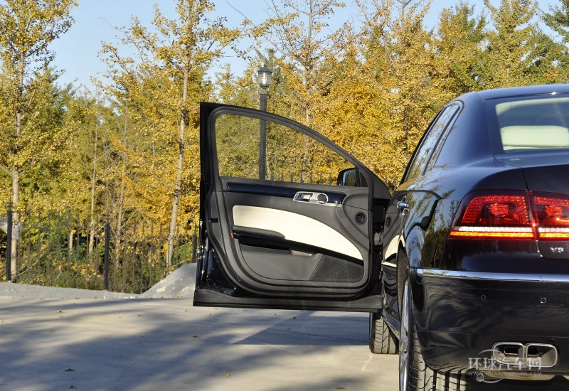 2013款 4.2L 柏秋納弗洛版