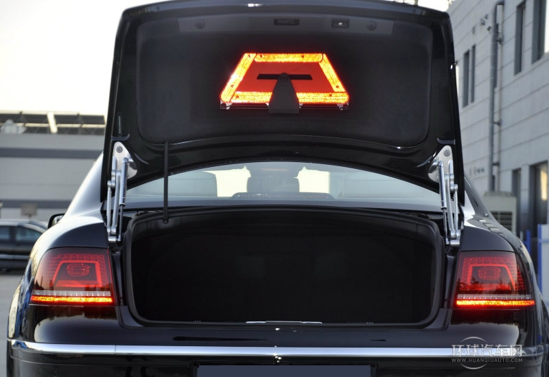 2013款 4.2L 柏秋納弗洛版