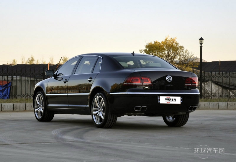 2013款 4.2L 柏秋納弗洛版