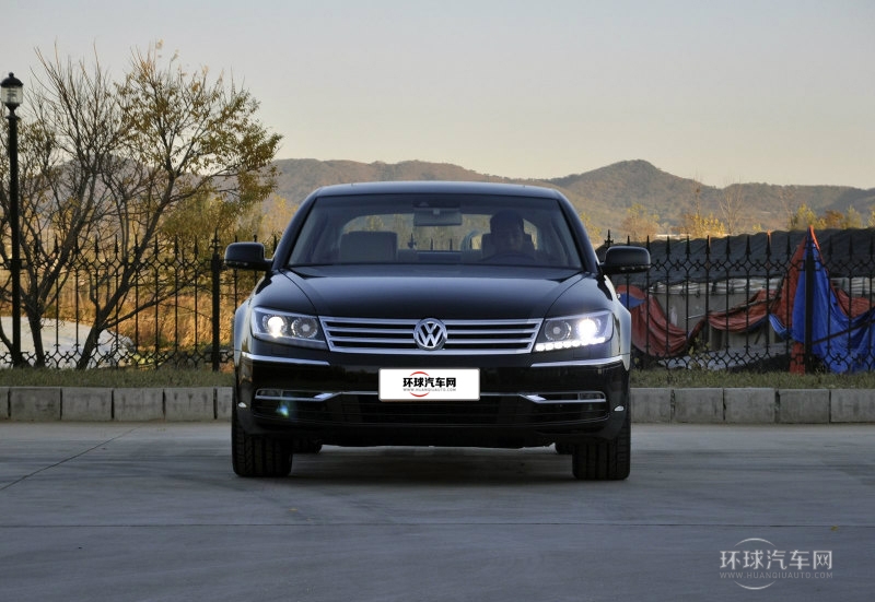 2013款 4.2L 柏秋納弗洛版