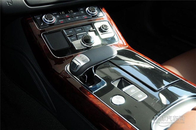 2013款 A8L 50 TFSI quattro豪華型