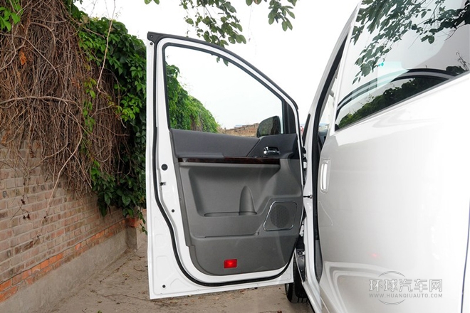 2014款 2.4L 商務(wù)型