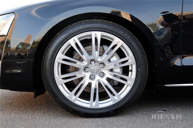 2013款 A8L 45 TFSI quattro豪華型