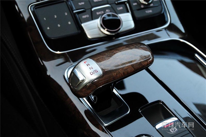 2013款 A8L 45 TFSI quattro豪華型
