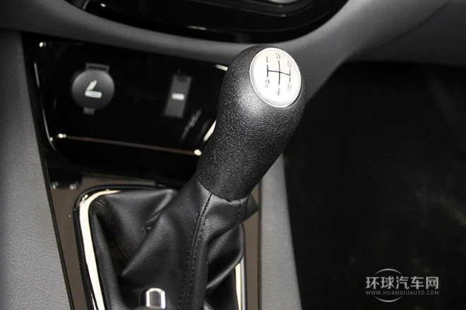 2014款 1.5L 手動(dòng)尊享型