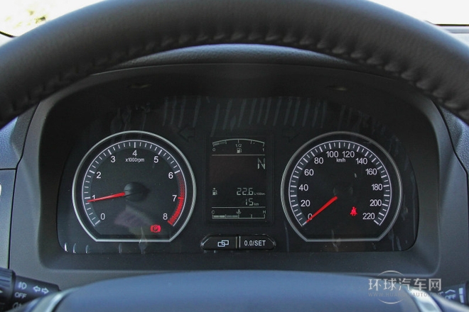 2014款 LV 改款 1.5L AMT豪華型