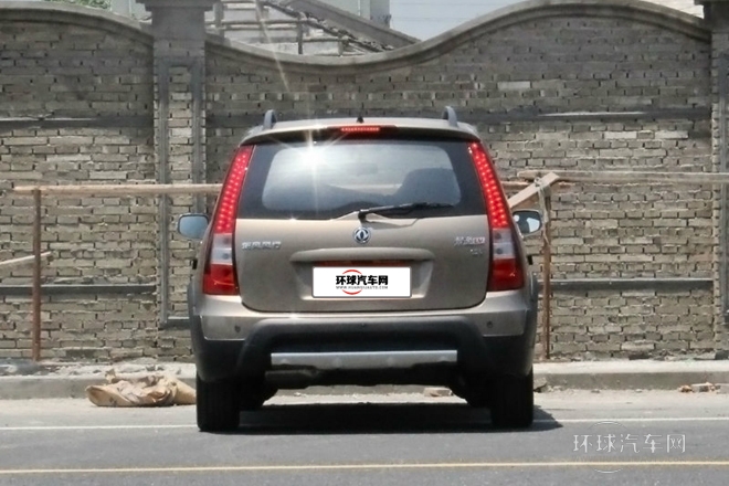 2014款 LV 改款 1.5L AMT豪華型