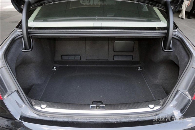 2013款 A8L 30 FSI 專享型