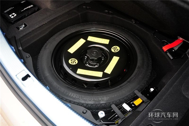 2013款 A8L 30 FSI 舒適型