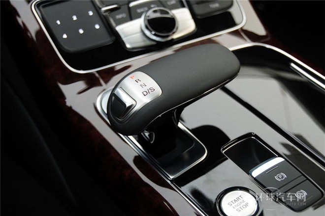 2013款 A8L 30 FSI 舒適型