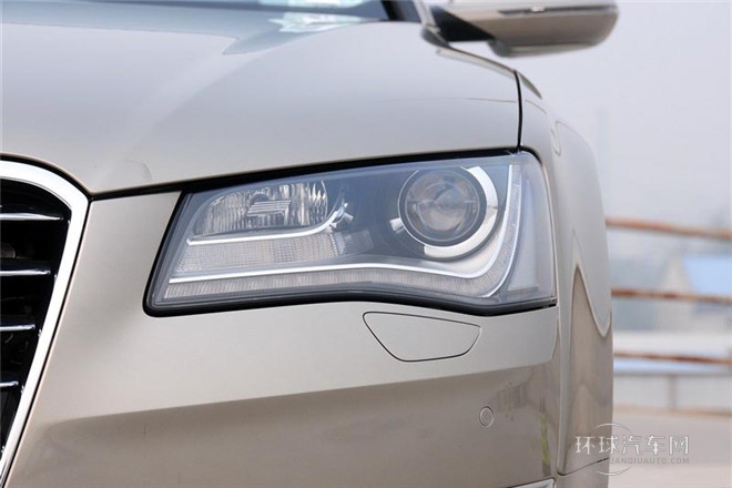 2013款 A8L 30 FSI 舒適型